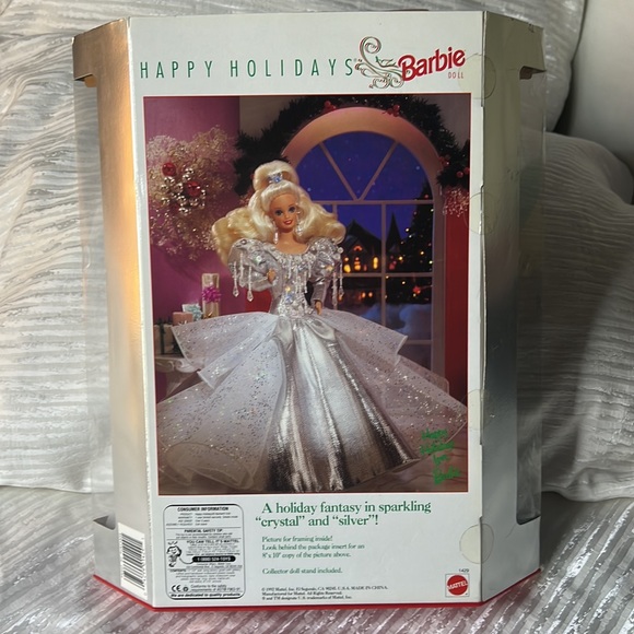 RARE RED BOTTOM HAPPY HOLIDAYS BARBIE SPECIAL EDITION VINTAGE 1992 DOLL - Picture 7 of 14